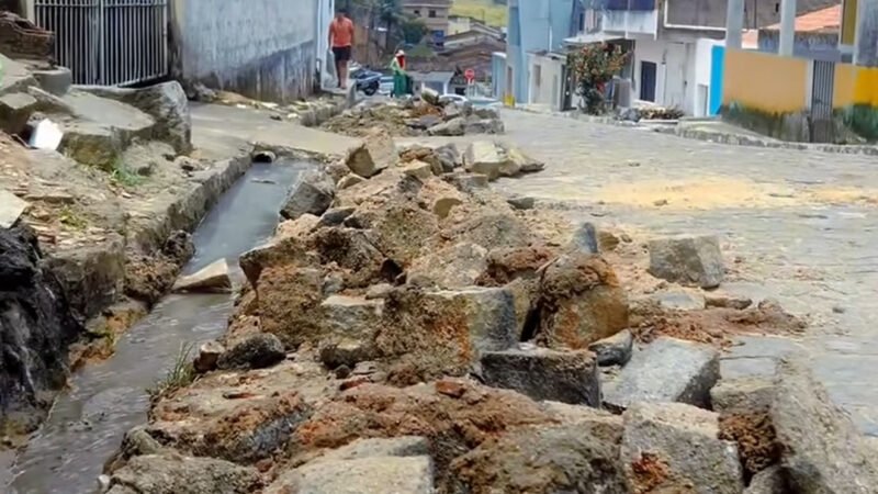 Em Água Preta, bairros recebem saneamento básico com celeridade