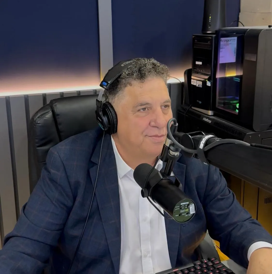 Deputado estadual Pastor Cleiton Collins celebra 30 anos do programa Bom Dia Vida