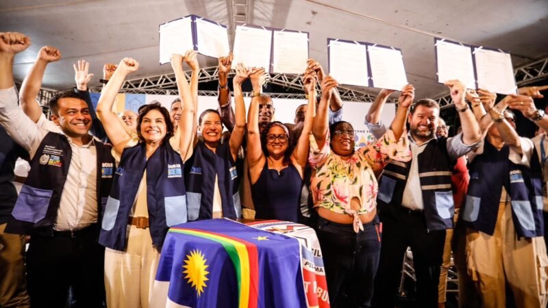 Em agenda com movimentos sociais, governadora Raquel Lyra assina contratos para construção de quatro habitacionais para 492 famílias