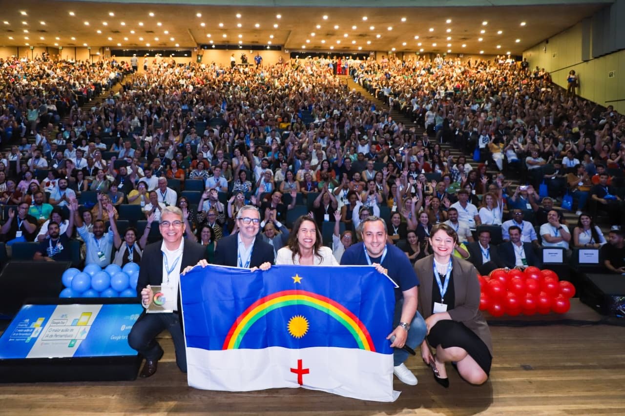 Governadora Raquel Lyra lidera maior aulão de IA da história de Pernambuco e anuncia 625 mil licenças educacionais do Google