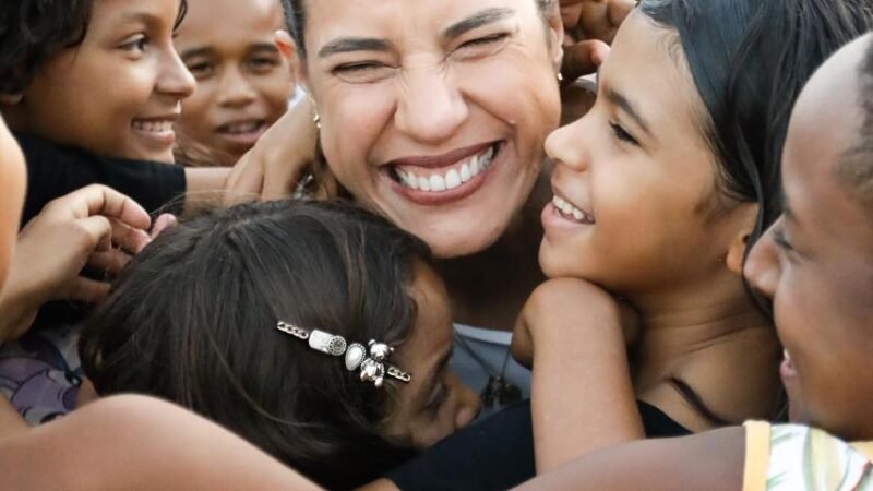 Na comunidade do Coque, governadora Raquel Lyra inaugura nova estrutura de esgotamento sanitário e amplia saneamento básico no Recife