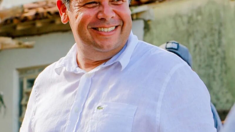 Palmares: Com compromisso e respeito aos servidores, Prefeito Júnior de Beto antecipa salário de novembro