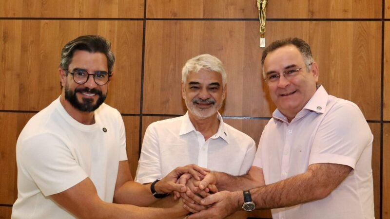 Prefeito Zeca Cavalcanti recebe senador Humberto Costa para tratar de investimentos e demandas de Arcoverde