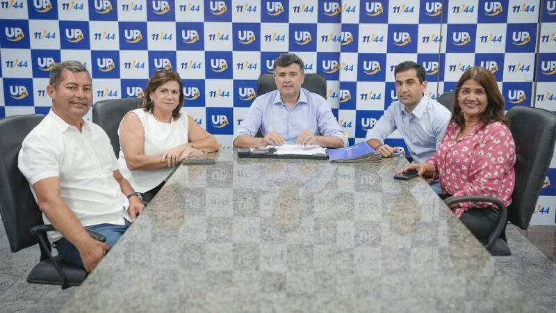 Eduardo da Fonte recebe prefeita Aninha da Ferbom e articula investimentos para Nazaré da Mata