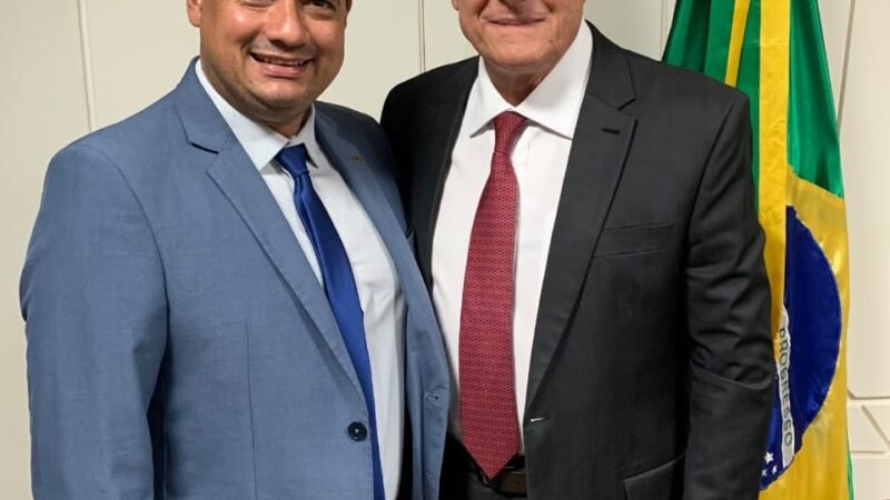 Prefeito Andrei comemora retirada de tarifa americana de 40% sobre produtos do Vale do São Francisco e elogia diálogo entre Lula e Trump