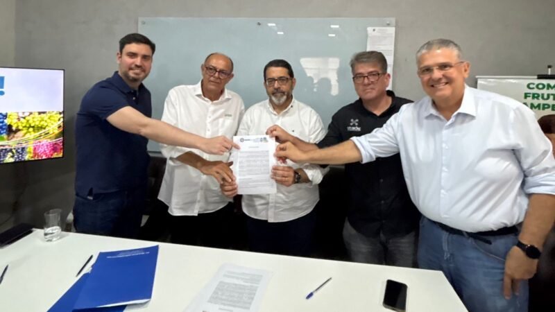 Pacto pelo Agro avança e firma protocolo com o setor de frutas do Vale do São Francisco para retomar exportações por Suape