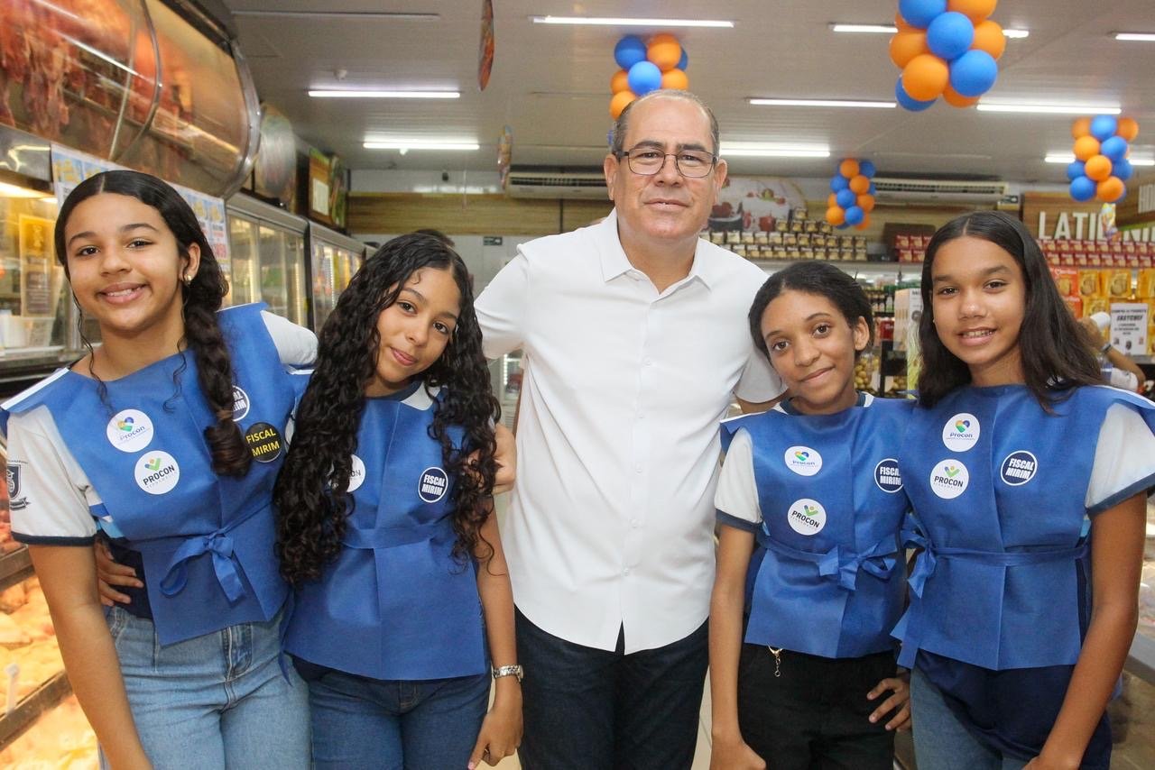 Alunos de Jaboatão vivenciam dia de fiscalização com o Procon e aprendem sobre direitos do consumidor