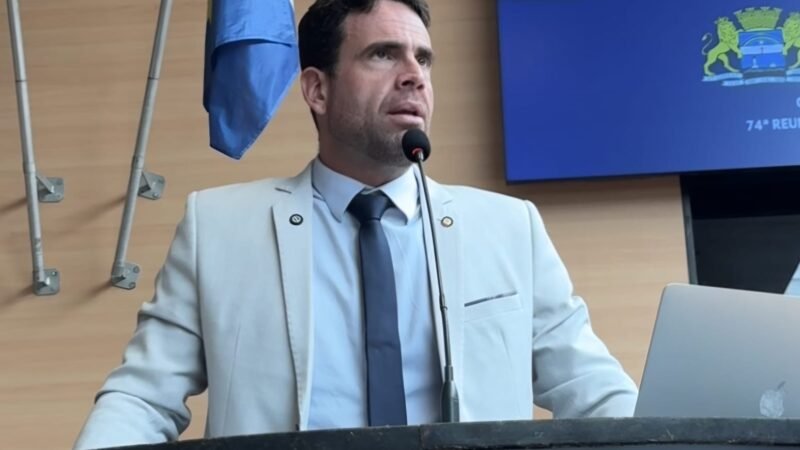 EM DEBATE NA CÂMARA, EDUARDO MOURA CRITICA TENTATIVA DE “IDEOLOGIZAÇÃO” DA OBRA DE LUIZ GONZAGA