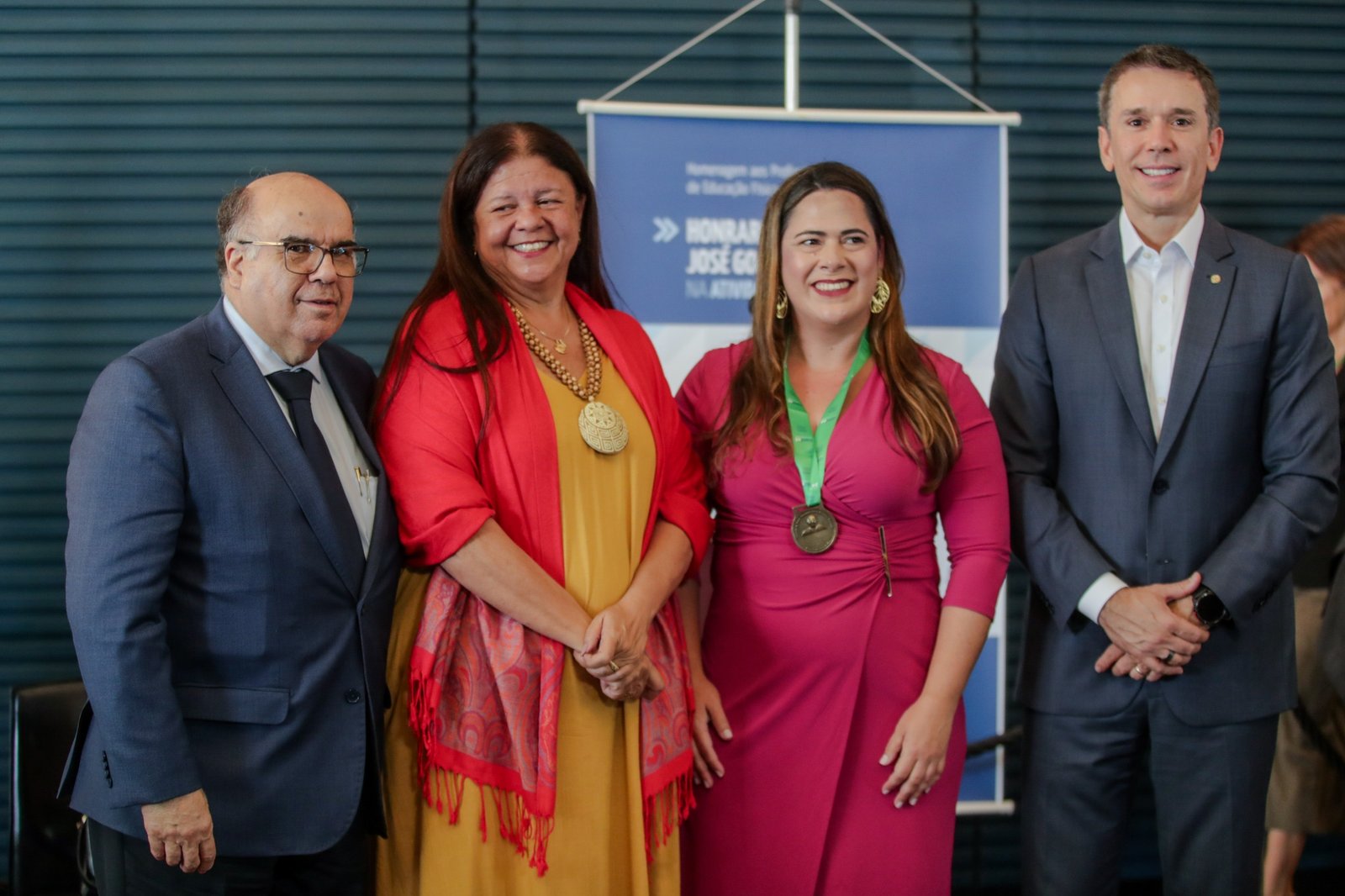 1ª Vice-Presidente do CREF12/PE, Aída Andrade, é homenageada com a mais alta honraria da Educação Física no Brasil