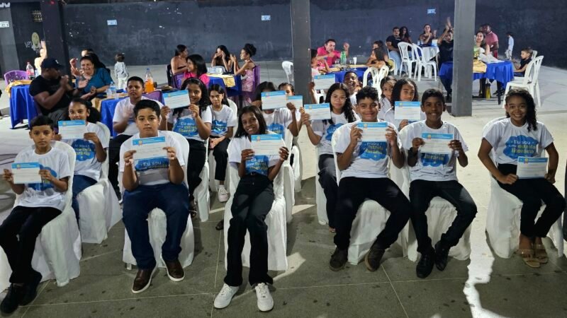 2ª Edição da Noite de Autógrafos do 5º Ano C emociona e celebra talentos da Escola Santa Maria em Orocó