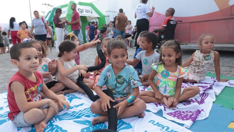 Caravana da Primeira Infância chega ao Residencial Luiz Bezerra Torres com serviços e atividades lúdicas