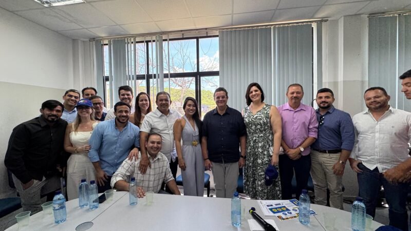 Prefeito Evilásio Mateus recebe ministro da Previdência Social e anuncia chegada de duas novas peritas para o INSS de Araripina