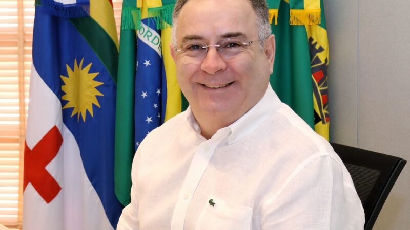 Compromisso e responsabilidade: gestão Zeca Cavalcanti paga o 13º aos servidores de Arcoverde