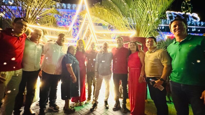 Thiago de Miel entrega o maior Natal Luz da história de Xexéu e leva neve para as ruas da cidade