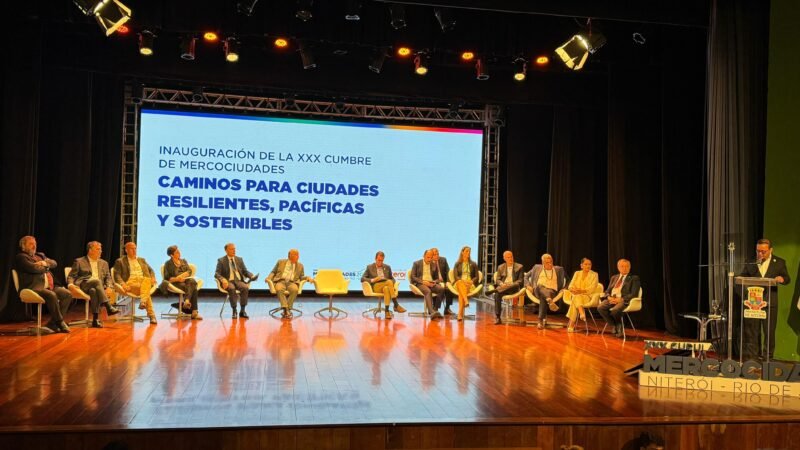 Presidente da Câmara do Cabo, Anderson Bocão participa da agenda internacional da Cúpula de Mercocidades ao lado do prefeito Lula Cabral