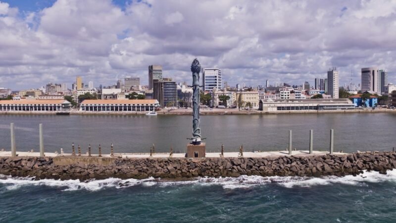 Turismo em Pernambuco registra alta de 10,5% na receita em 2025