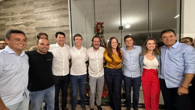 Em reunião na casa do prefeito Evilásio Mateus, João Campos, Antônio Rueda e Miguel Coelho definem alianças para 2026