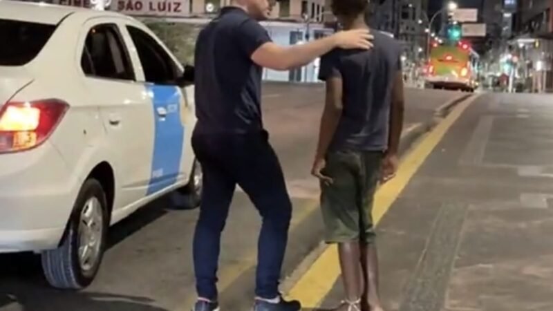 DURANTE LIVE NA INTERNET, EDUARDO MOURA IMPEDE QUE ADOLECENTE SE ATIRASSE DA PONTE DUARTE COELHO