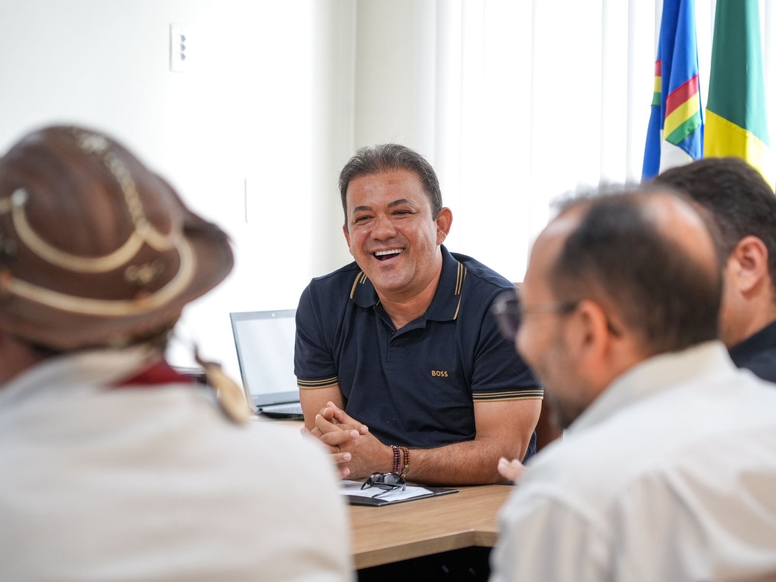 Prefeito Evilásio Mateus antecipa 13º e injeta mais de R$ 20 milhões na economia em menos de 20 dias