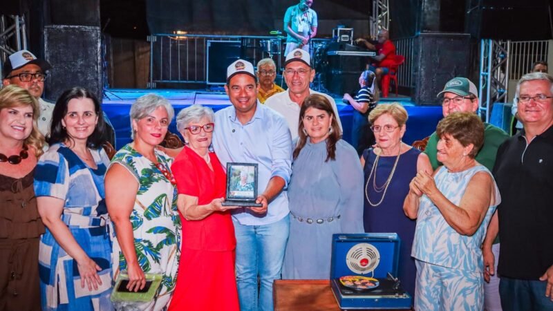Prefeito de Juazeiro anuncia durante o Festival do Doce de Leite, a construção de adutora, reforma do Teatro e pavimentação de 100% de Juremal