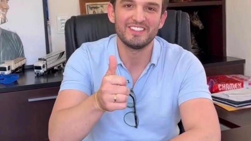 Victor Coelho anuncia 13º e salário de dezembro antes do Natal; mais de R$ 15 milhões vão circular na cidade