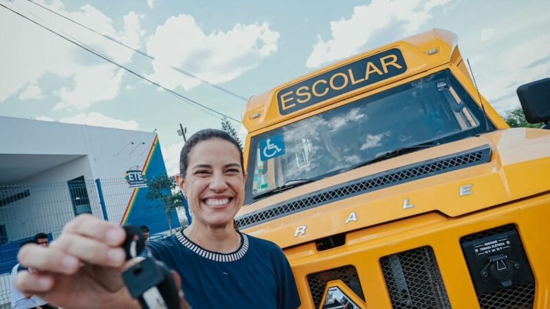 Em São Bento do Una, governadora Raquel Lyra anuncia pacote de investimentos para o Agreste e realiza entregas na área da educação