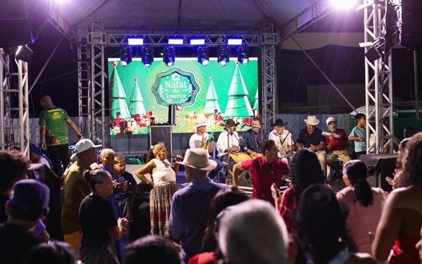 Natal do Interior: Casa Nova encerra programação com grandes atrações culturais e premiação do concurso Ruas Brilhantes