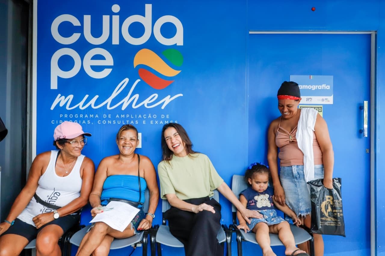 Governadora Raquel Lyra acompanha atendimentos da Carreta da Mulher na Zona Norte do Recife