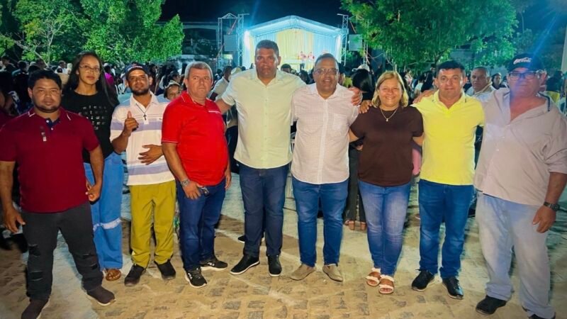 Regina da Saúde encerra agenda do final de semana em tradicional Festa da Sagrada Família, em Águas Belas