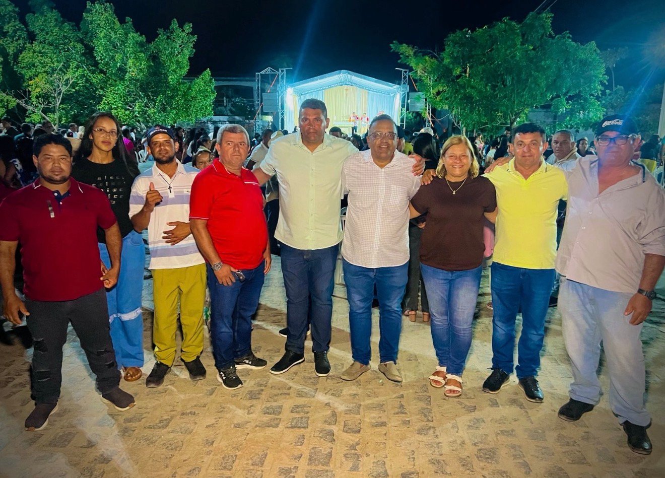 Regina da Saúde encerra agenda do final de semana em tradicional Festa da Sagrada Família, em Águas Belas