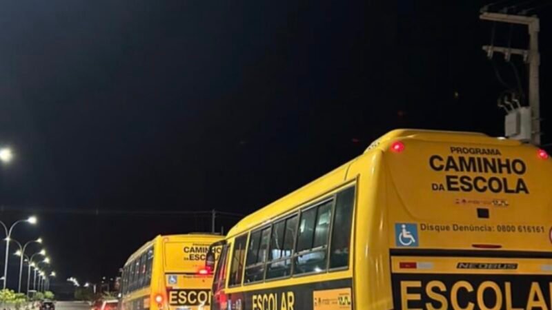 Governadora Raquel Lyra envia dois ônibus escolares para reforçar a educação de Belém do São Francisco