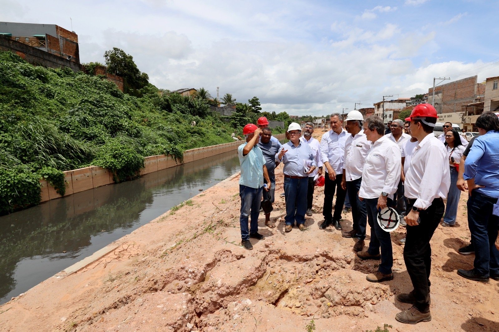Neste sábado (27), em Vitória da Conquista, Jerônimo Rodrigues entrega pavimentações, duplicação e iluminação da Avenida Presidente Vargas