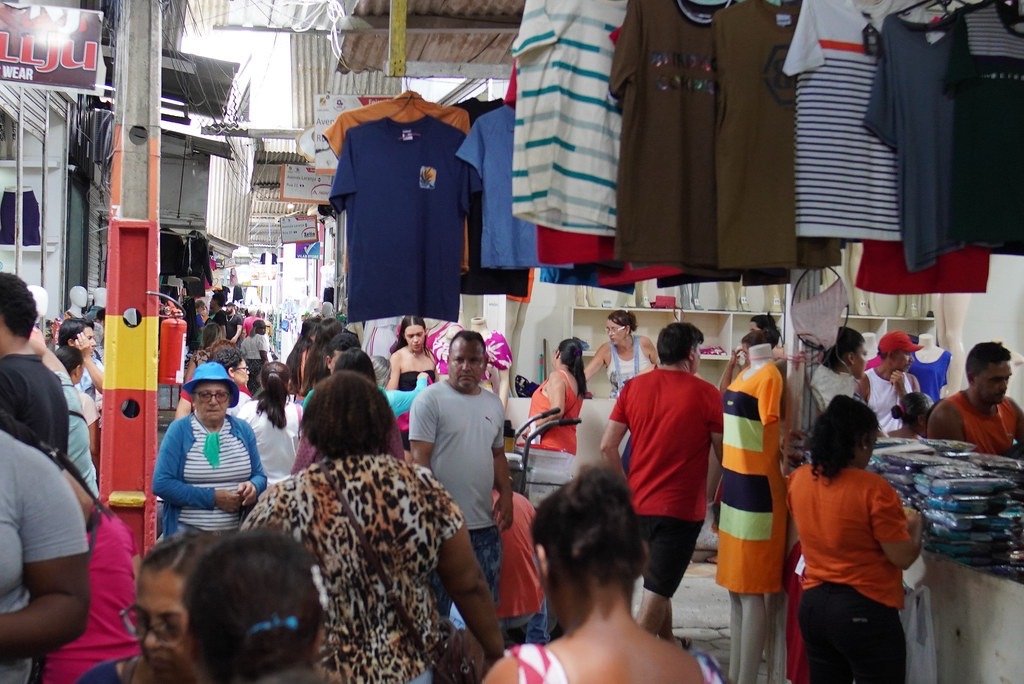 Feira da Moda de Caruaru supera expectativas e tem movimentação crescente neste fim de ano