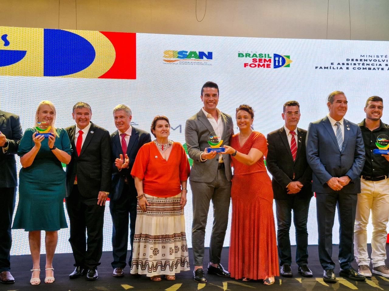 Rodrigo Pinheiro recebe Prêmio Brasil Sem Fome e leva Caruaru ao reconhecimento nacional