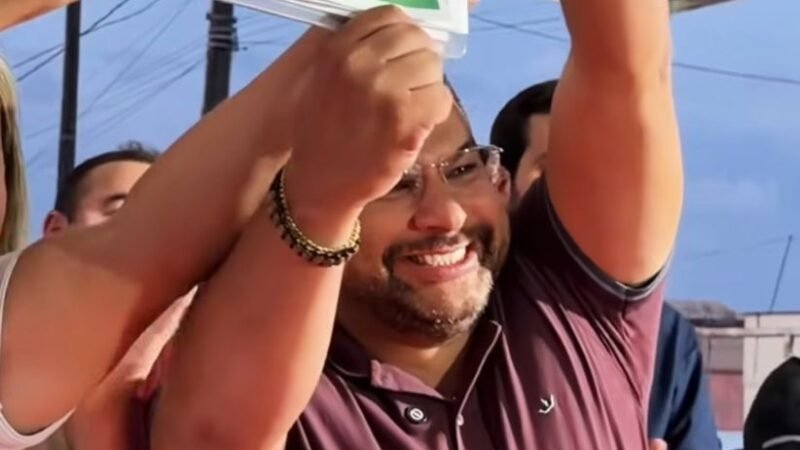 Prefeito de Bom Conselho, Dr Edézio assina ordem de serviço para construção da praça e quadra do Bairro São Rafael