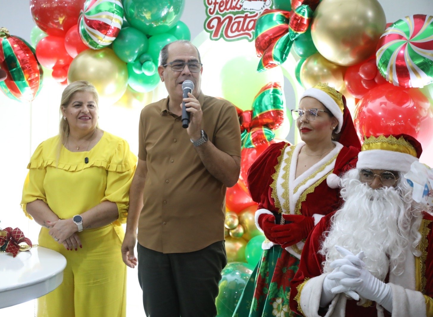 Natal Jaboatão Solidário recebe crianças da comunidade Olho d’Água em tarde especial no Complexo Administrativo da Prefeitura