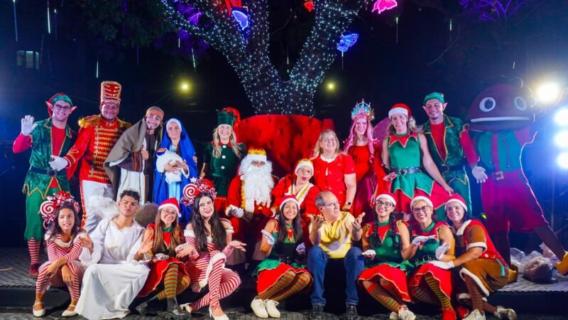 Rua da Árvore teve uma noite de encanto com a Cantata e Caravana Natal Jaboatão Solidário