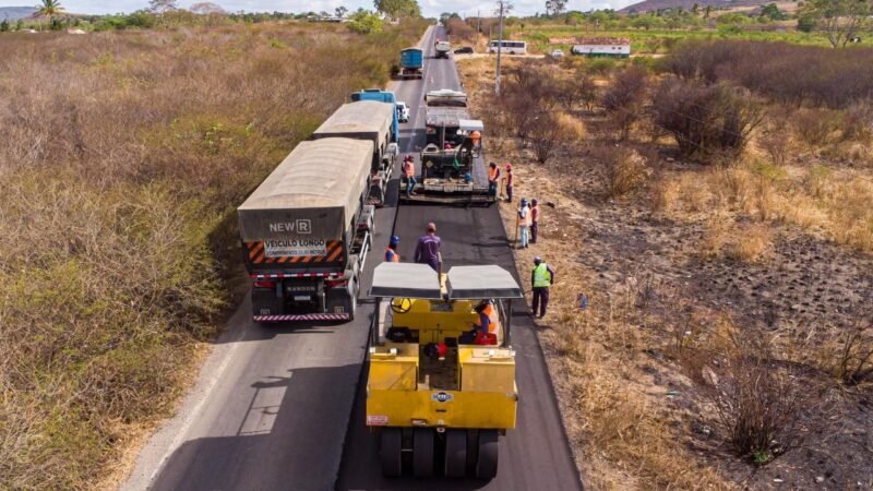 Restauração da PE-180 é iniciada após articulação de Débora Almeida e Mendonça Filho