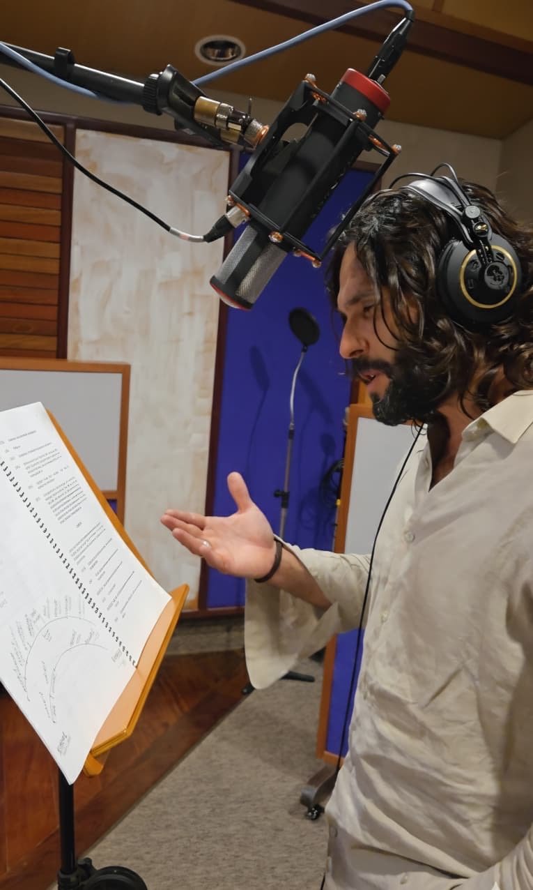 Dudu Azevedo grava áudios da,Paixão de Cristo no Recife