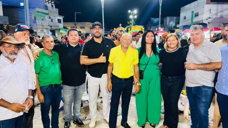 Regina da Saúde comemora os 77 anos de Inajá ao lado de lideranças e amigos
