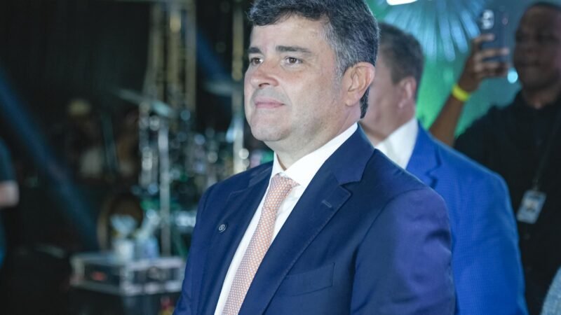 No primeiro dia do ano, Eduardo da Fonte participa da Cruzada Novas de Paz e do Culto do Monte em Jaboatão