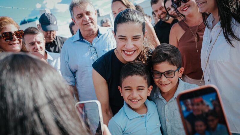 Em Serra Talhada, governadora Raquel Lyra entrega residencial Vanete Almeida ao lado do ministro Jader Filho e autoriza construção de creche