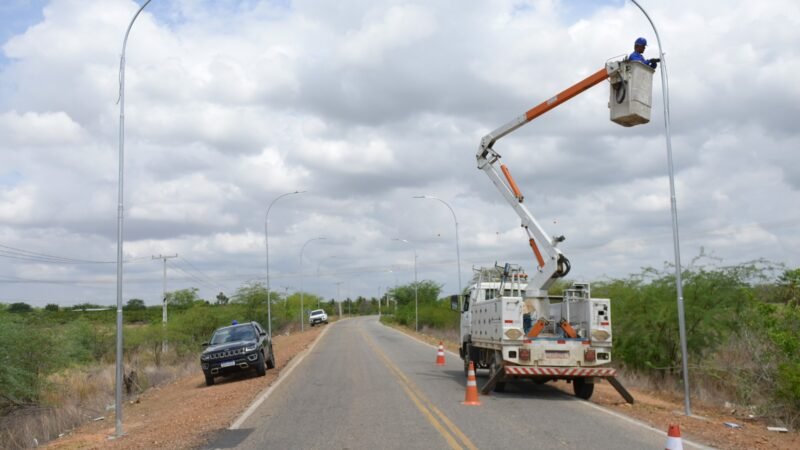 “Iluminação muito boa pra gente”, dizem moradores sobre requalificação da entrada do Mandacaru