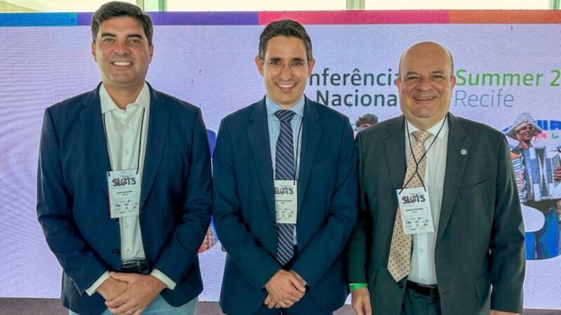 Kaio Maniçoba participa de abertura da Conferência Nacional dos Slots no Recife