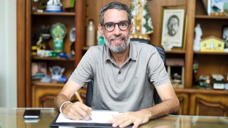 Gestão Anisio Viana valoriza professores de Casa Nova com reajuste acima do federal