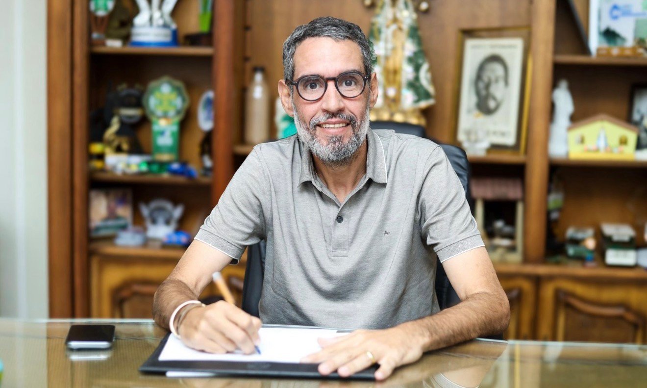 Gestão Anisio Viana valoriza professores de Casa Nova com reajuste acima do federal