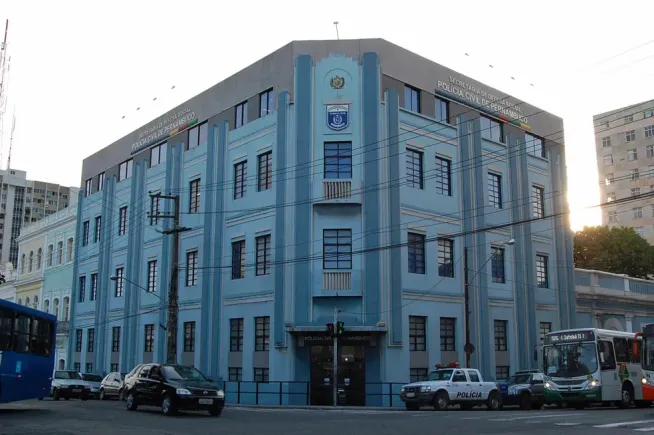 Investigação não é perseguição: quando a narrativa tenta substituir o fato