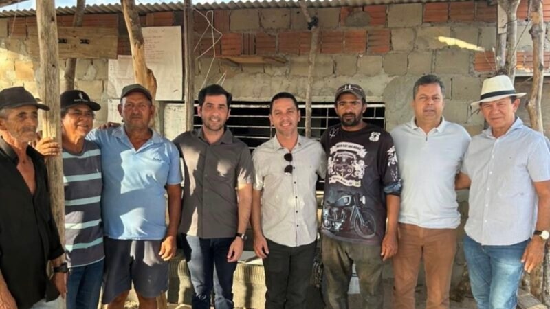 Prefeito Dr. Elton Martins comemora chegada de poços artesianos para diversas localidades de Águas Belas