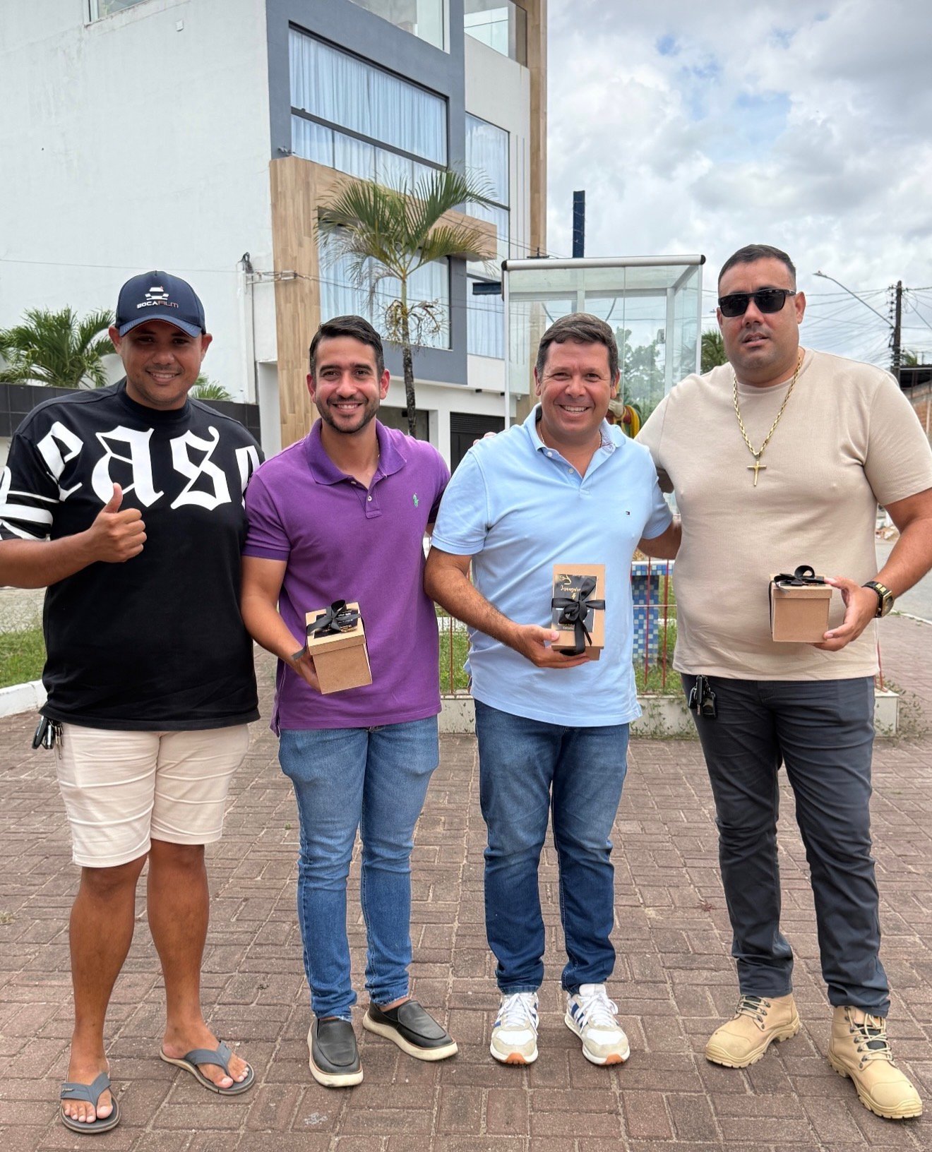 Irmãos empresários Brenio e Bráulio convidam prefeito Júnior de Beto e vice Neto Melo para inauguração da mais nova concessionária de motos e quadricículos da Mata Sul ‘Choque Motos’