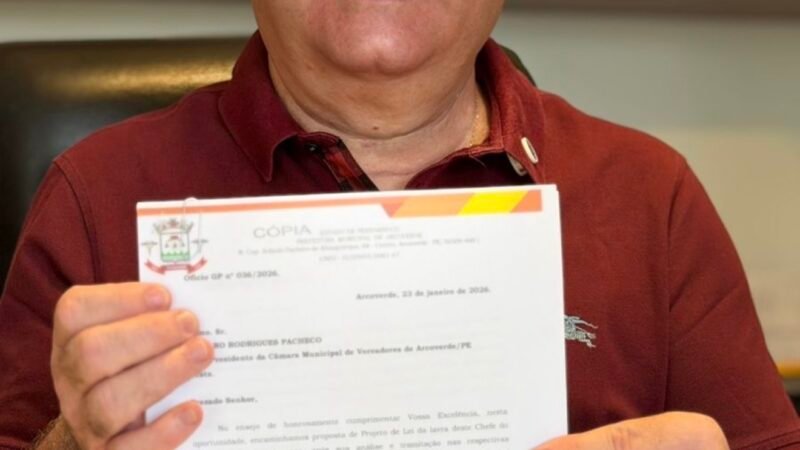 Prefeito Zeca Cavalcanti anuncia reajuste de 5,4% para professores da rede municipal de Arcoverde